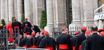 Catholic cardinals meet to set date for papal conclave