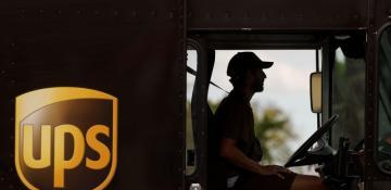 UPS surpasses profit expectations but announces 20,000 job cuts