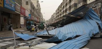 Hundreds of flights canceled as strong winds hit northern China 