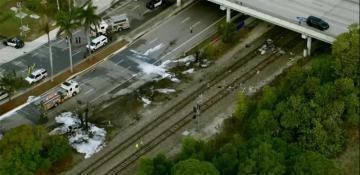 Small plane crash in Florida kills three people 