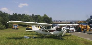 Plane crash kills 2, injures 1 in Alaska 