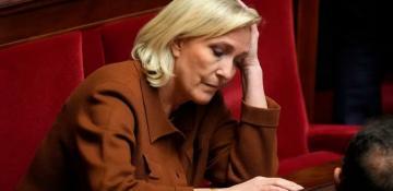 Thousands rally in support of Marine Le Pen in Paris 