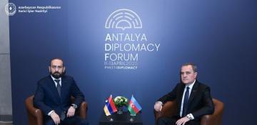 Azerbaijan, Armenia FMs discuss peace deal at Antalya Diplomacy Forum 