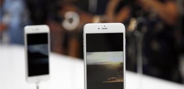 Apple, Tesla, JPMorgan and Eli Lilly fall premarket 