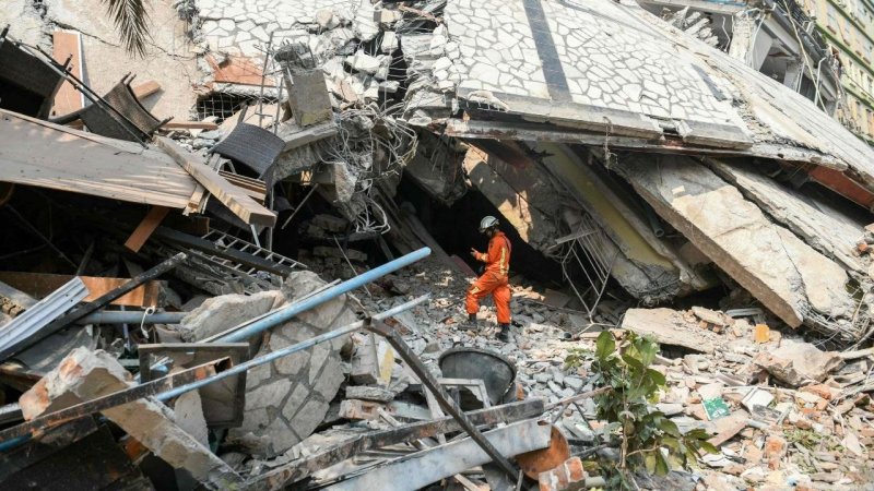 Myanmar military declares temporary ceasefire after earthquake 