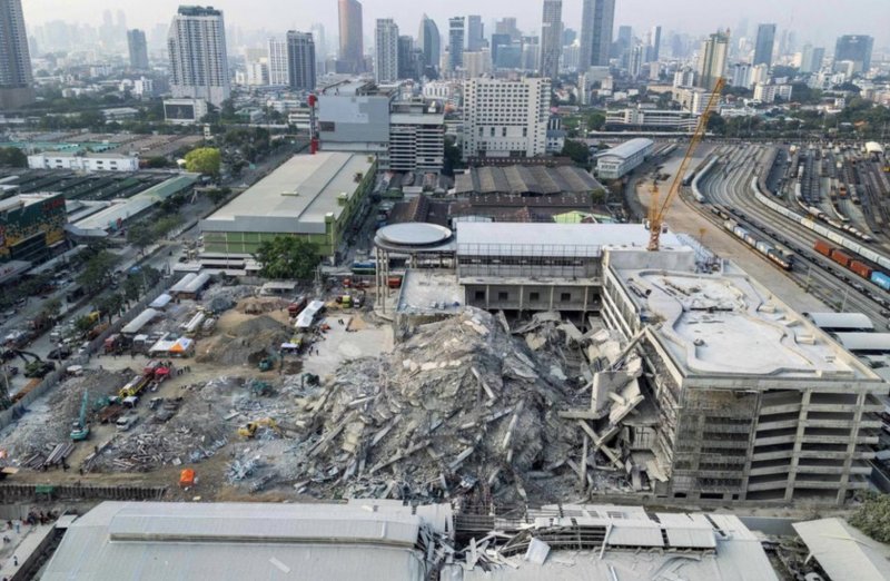 Bangkok building collapse: 32 dead, 62 missing 