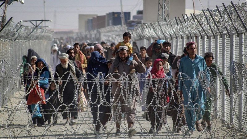 US requires Afghan refugees to depart or face deportation