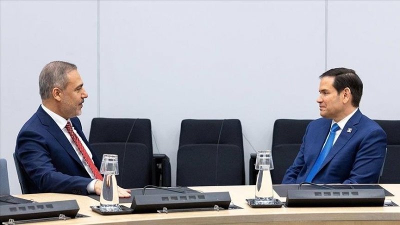 Turkish FM meets US counterpart in Brussels 