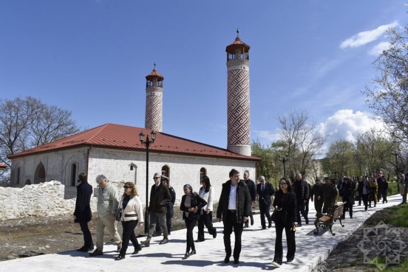 2025/04/w-161-1744985309.jpg + Members of diplomatic corps accredited to Azerbaijan visit Shusha News about - Members of diplomatic corps accredited to Azerbaijan visit Shusha