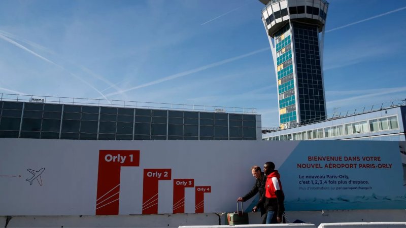 More flights cancelled at Paris' airport due to traffic control failure 