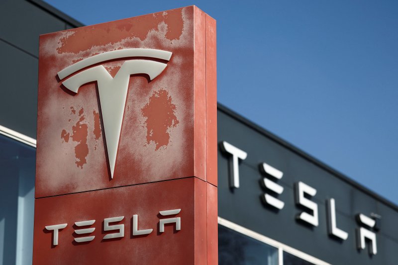 Tesla sales in France dropped 59% in April | News.az
