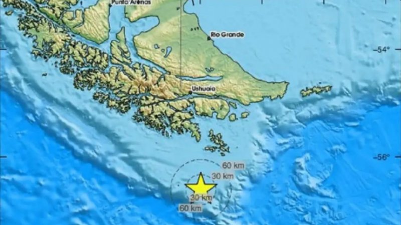 Chile and Argentina order evacuations due to tsunami threat after earthquake 