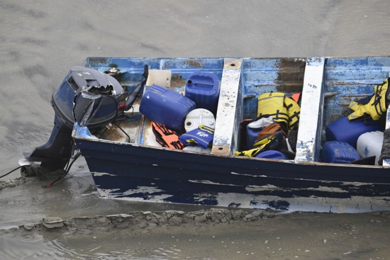 Boat capsizes off San Diego coast, leaving 3 dead, 9 missing