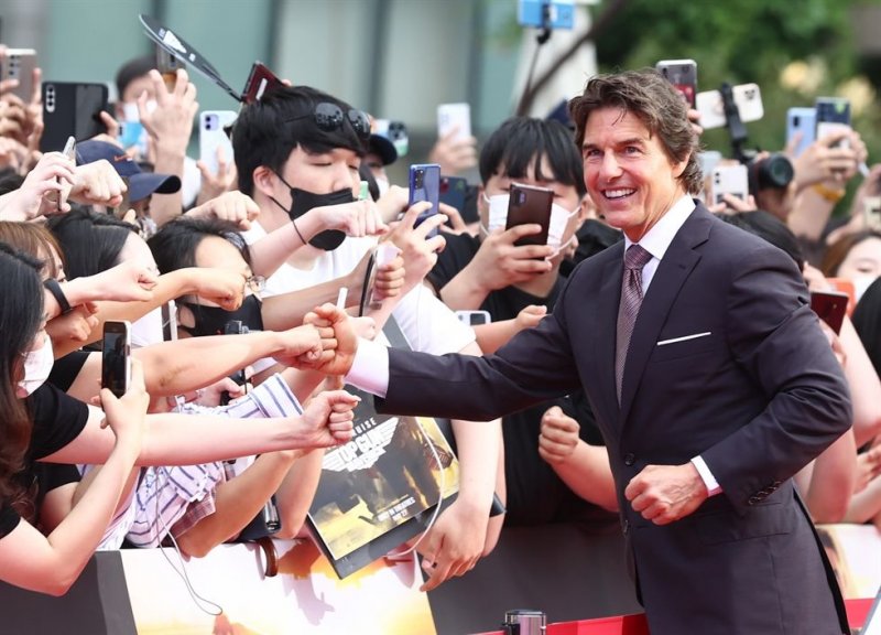 Tom Cruise visits South Korea to promote new 'Mission: Impossible' film