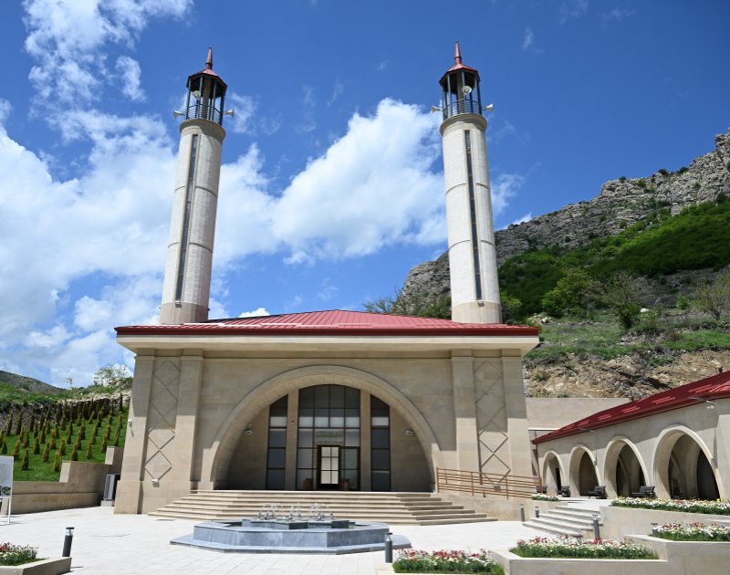 2025/05/17467-1746798245.jpg + President Aliyev and First Lady Mehriban Aliyeva attend inauguration of Dashalti village mosque in Shusha district News about - President Aliyev and First Lady Mehriban Aliyeva attend inauguration of Dashalti village mosque in Shusha district