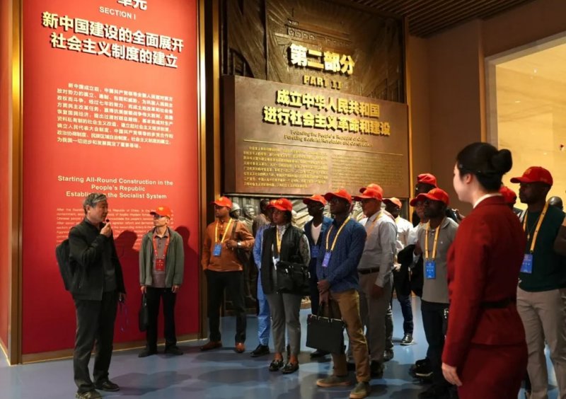 China hosts 100 African military officers to boost defense ties