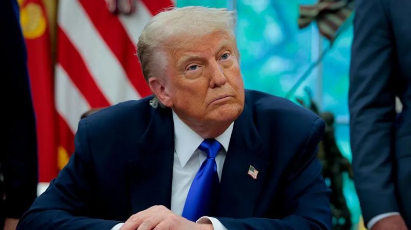 Trump calls for 20,000 new officers to aid deportations 