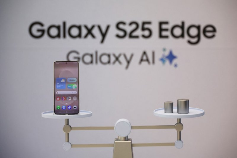 Samsung unveils ultrathin Galaxy S25 Edge ahead of Apple's launch