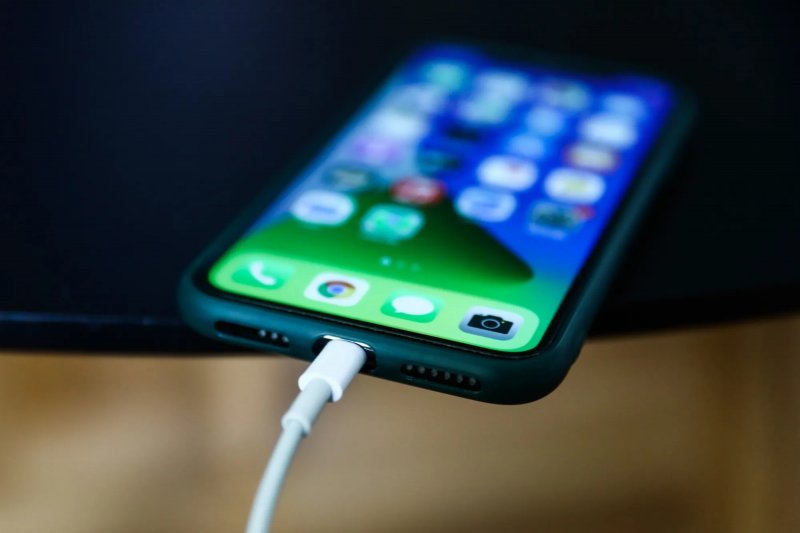 Apple eyes using AI in iOS 19 to boost iPhone battery life