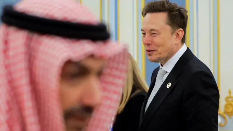 Elon Musk joins Trump on Saudi trip -  VIDEO 
