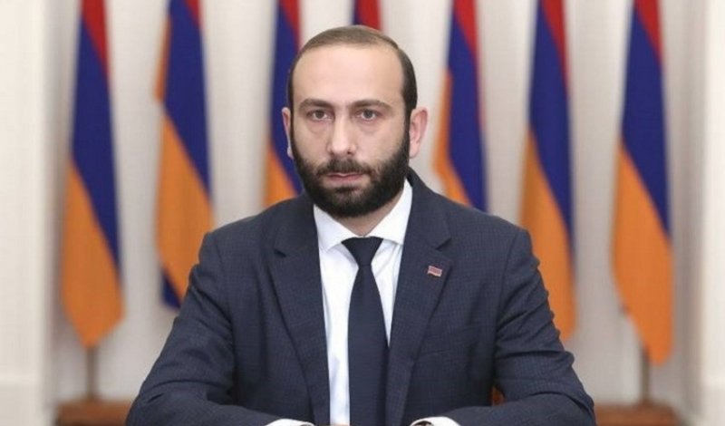 Yerevan says ready to immediately sign peace treaty with Baku 