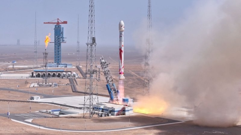 China's commercial rocket launches six satellites into space 