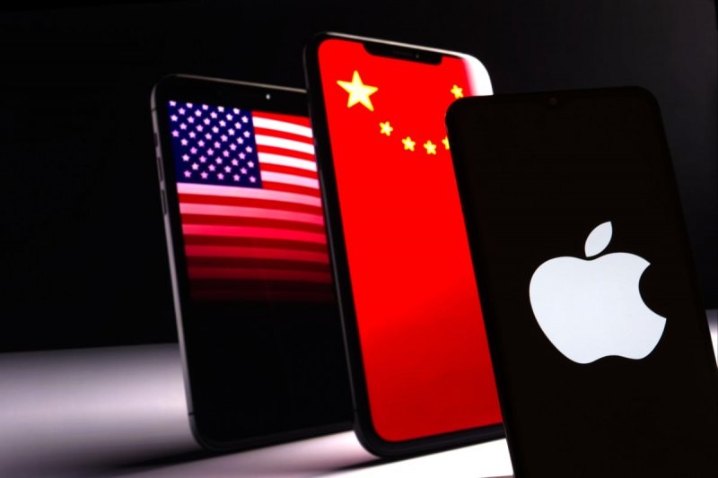 Chinese shipments of iPhones to US drop to 13-year low 