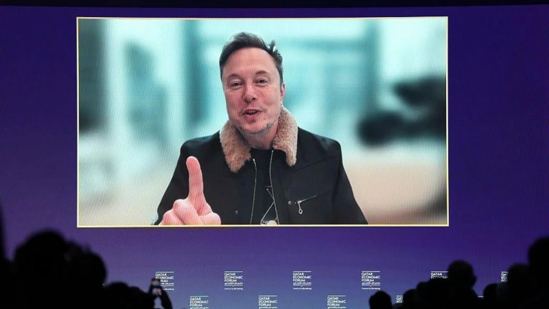 Elon Musk hints at reducing political donations 