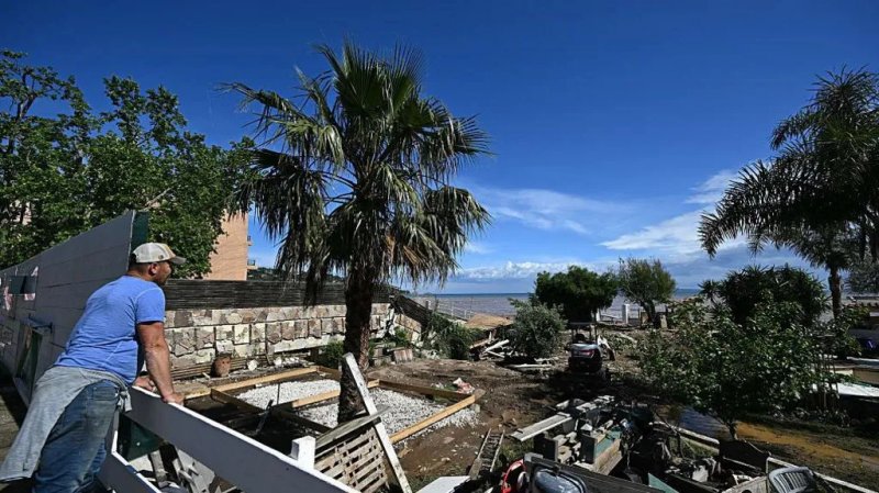 Three dead, two missing after floods hit southern France