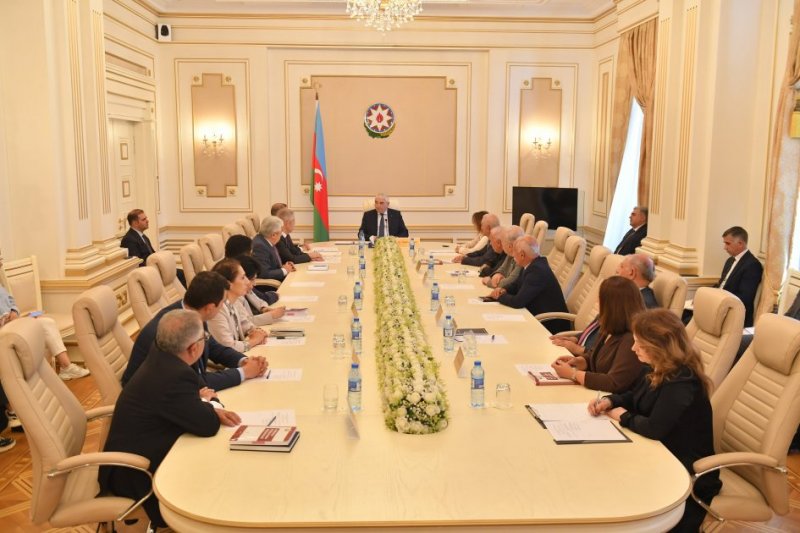 Azerbaijan’s Central Election Commission holds meeting 