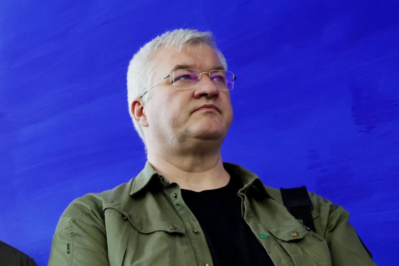 Ukraine's foreign minister due in Azerbaijan