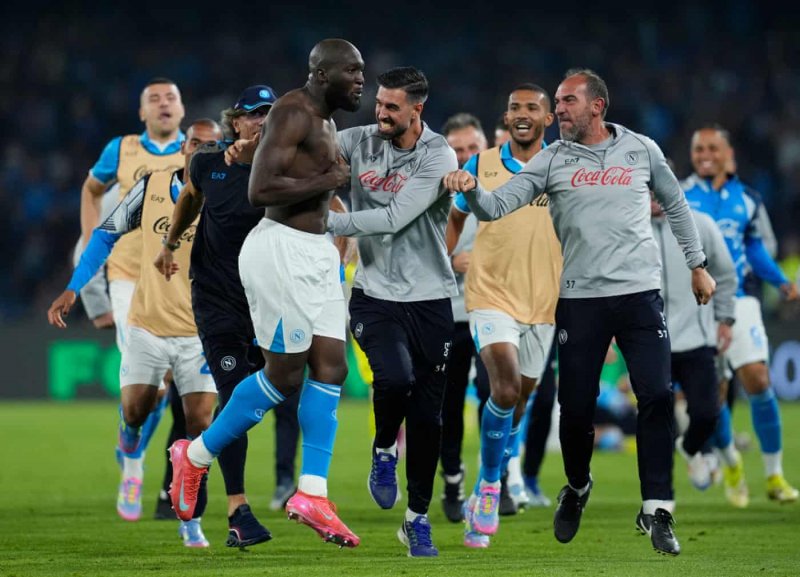 Napoli clinch its fourth Serie A title