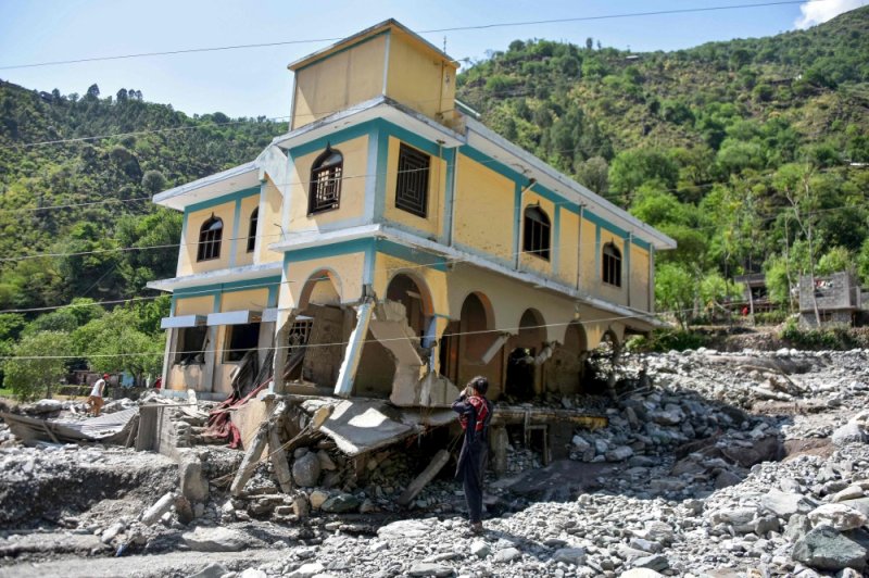 Rain, storms kill 32 in Pakistan over a week 
