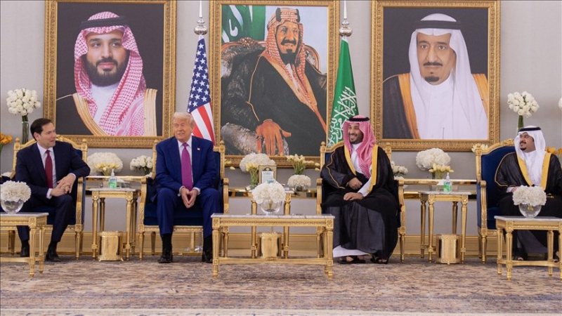 Trump holds talks with Saudi Crown Prince in Riyadh