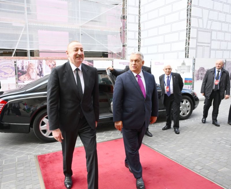 Azerbaijan’s president holds limited format meeting with Hungarian premier in Budapest