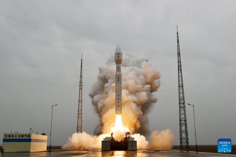 China successfully launches Lijian-1 Y7 rocket with six satellites  -VIDEO 