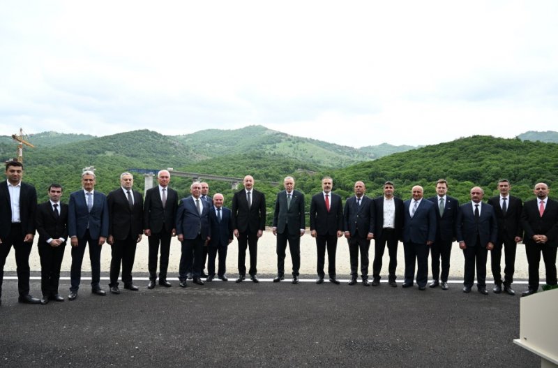 News about - Azerbaijani, Turkish presidents inspect progress on Kalbajar-Lachin highway construction