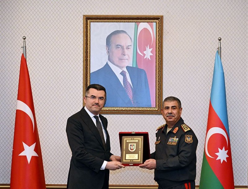 Azerbaijan’s Defense Minister meets Türkiye’s National Security Council chief 