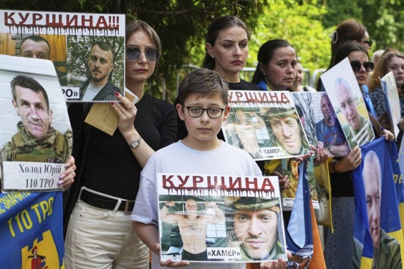 Russia and Ukraine announce start of major prisoner exchange 