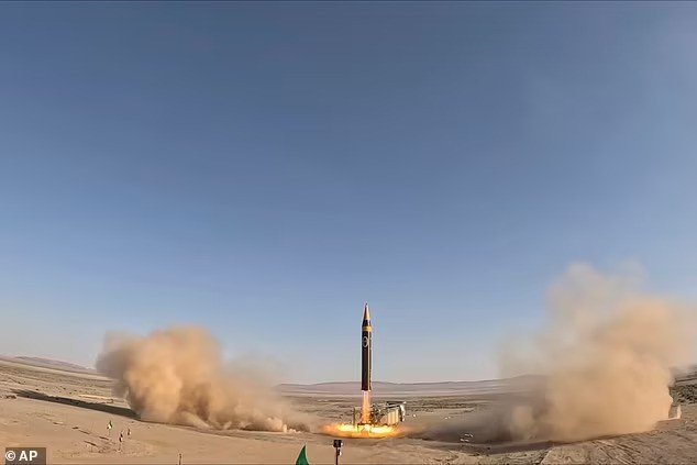 Iran announces successful test of new 1,200-kilometer-range missile