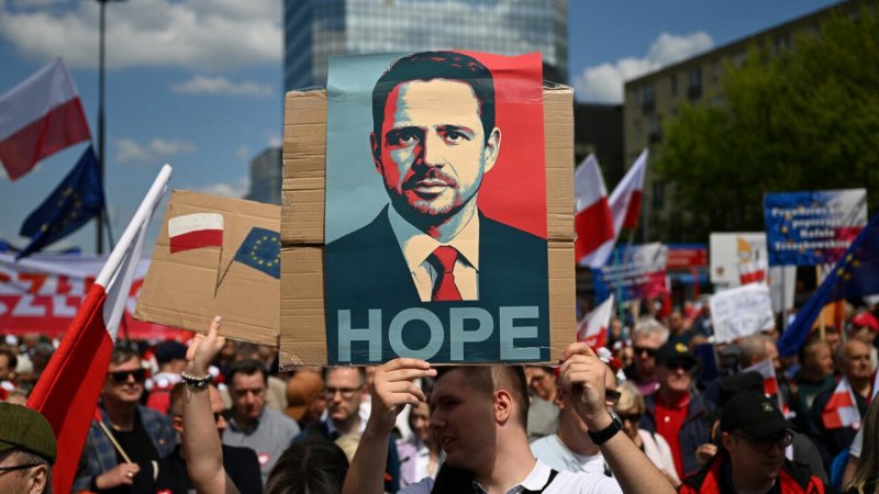 Poland set for razor-tight presidential vote 