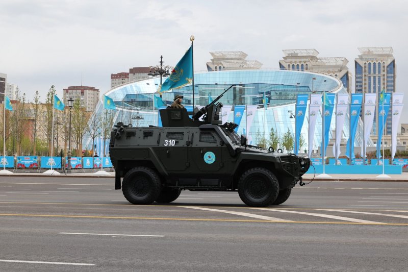 Kazakhstan celebrates Victory Day with large parade 