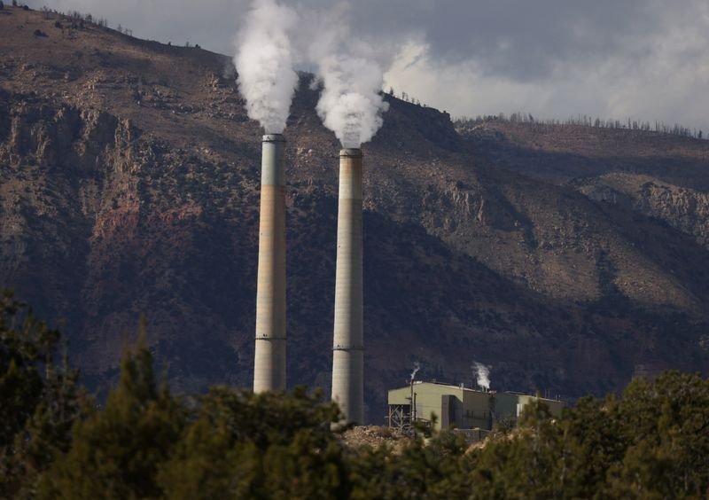 US EPA drafting plan to erase greenhouse gas limits on coal and gas-fired power plants 