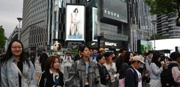 Big Chinese companies like Alibaba show that AI-powered ads are giving shopping a boost 