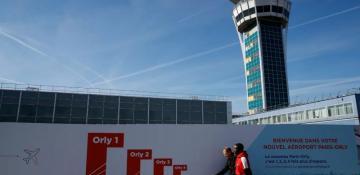 More flights cancelled at Paris' airport due to traffic control failure 