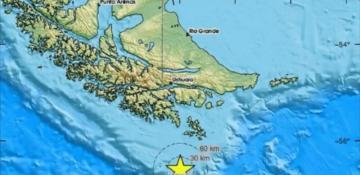 Chile and Argentina order evacuations due to tsunami threat after earthquake 