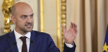 France asserts no one can dictate its stance on recognizing Palestinian state 