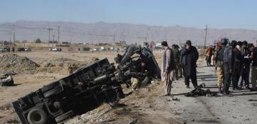 At least 5 dead, dozens injured as blast hits school bus in Pakistan -  VIDEO/UPDATED 