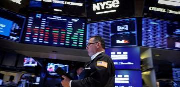 US stock futures dip, Treasury yields jump as markets eye tax bill turmoil