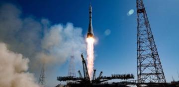 Russia launches Soyuz rocket, carrying spacecraft for defense
